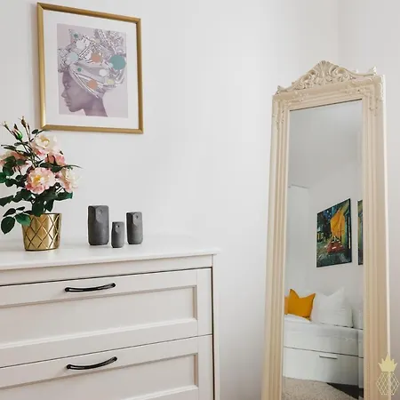 Pineapple - Palais Am Neumarkt Apartment Dresden