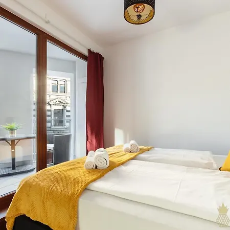 Pineapple Palais Am Neumarkt - 90 Qm - 1x Free Parking Apartment *